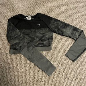 Gymshark Long Sleeve Crop Women’s Medium PRACTICALLY NEW